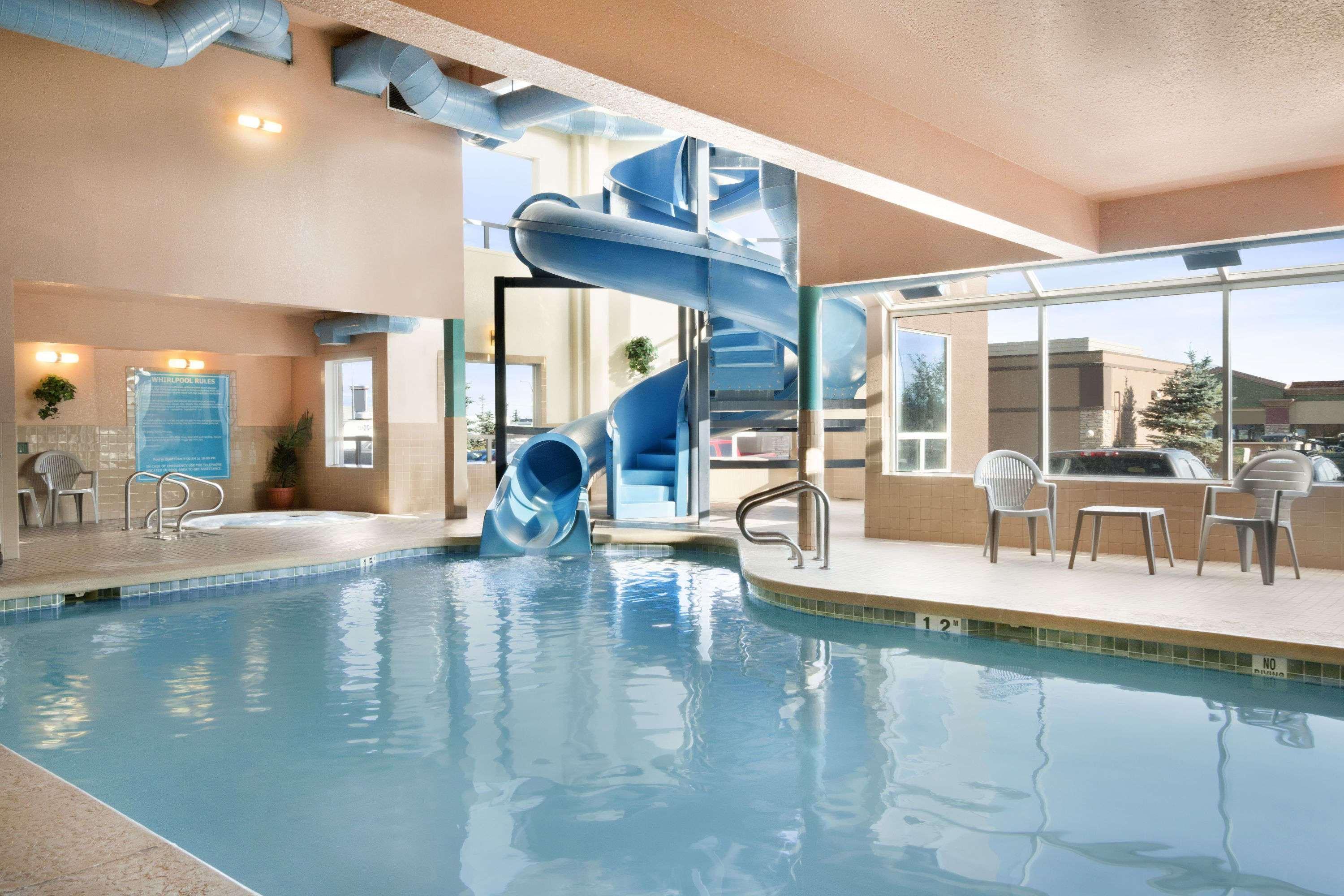 Days Inn By Wyndham Calgary Airport Exterior foto